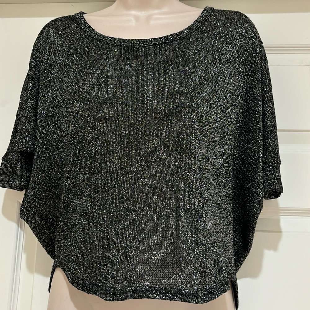 EUC B_Envied Sparkly Lace Back High Low Sweater Top Size M